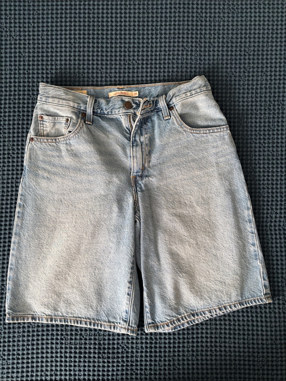 Levi’s Baggy Dad jort 26